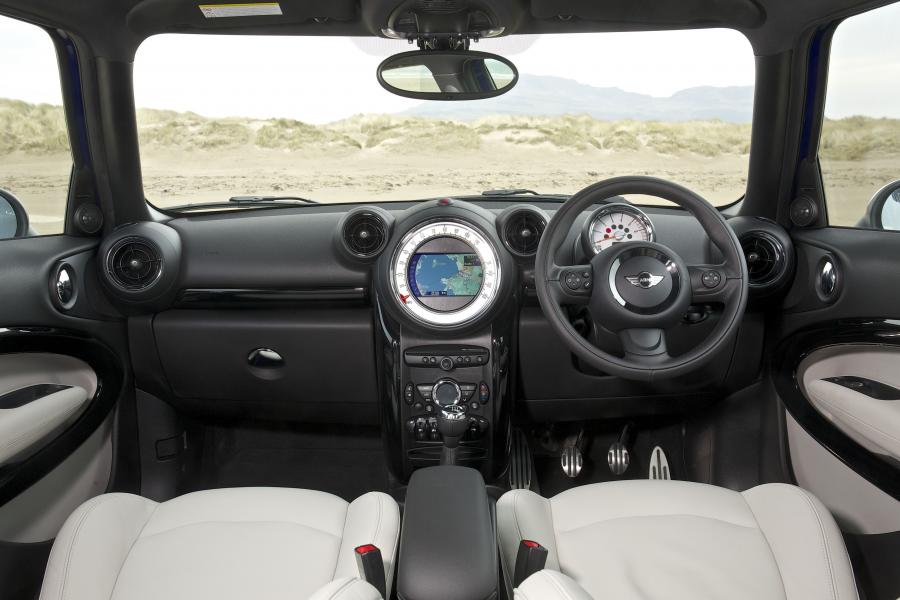  Mini Paceman Cooper SD 2013 года  (UK) (фото 12 из 97)